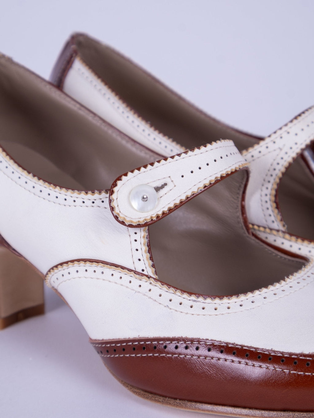 1920s Classic Everyday Pumps - Cream - Frances