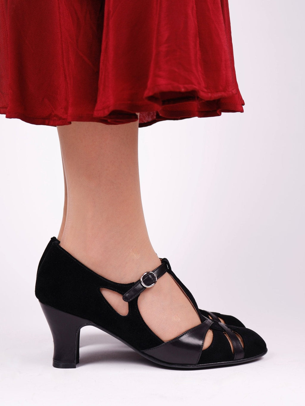 1930s evening shoe with T-strap - Black - Wilma